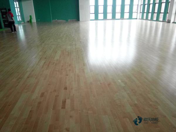 批發體育籃球木地板大概多少錢