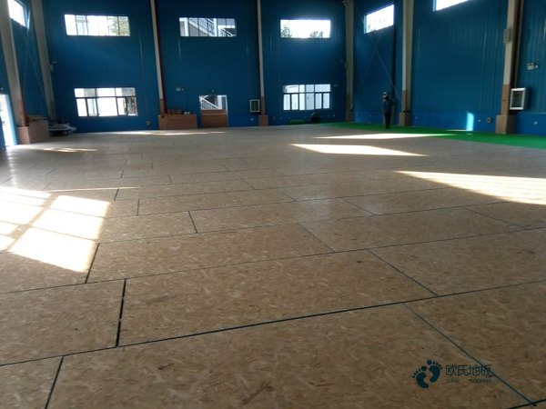 好看的體育籃球木地板大概多少錢(qián)