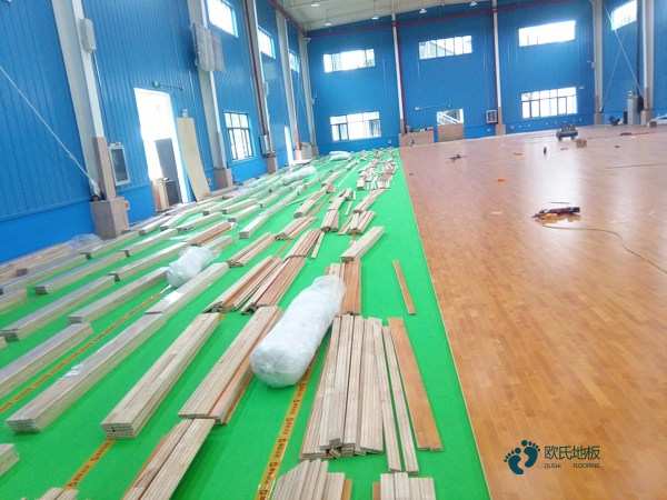 好看的體育籃球木地板大概多少錢(qián)