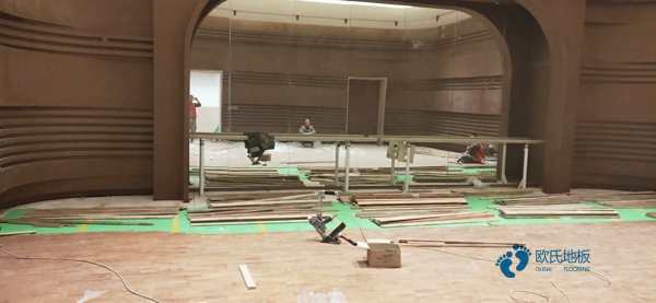 雙層龍骨體育場(chǎng)木地板2