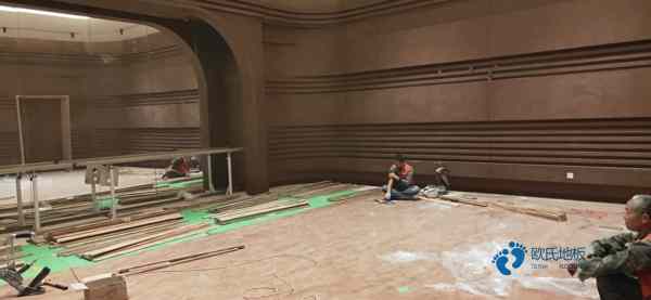 雙層龍骨體育場(chǎng)木地板3