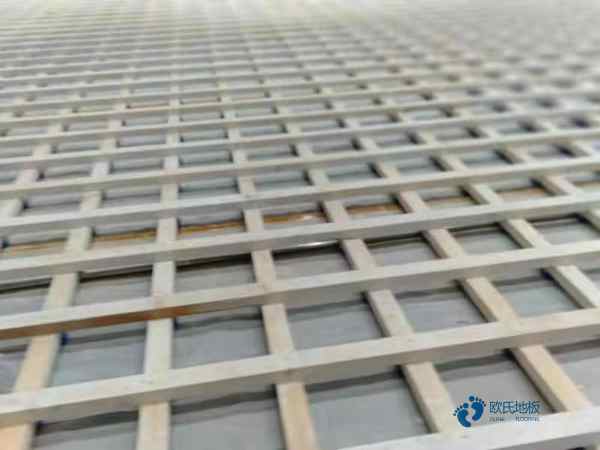 籃球體育木地板生產(chǎn)廠1