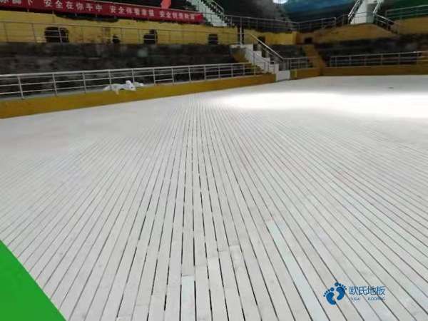 籃球體育木地板生產(chǎn)廠2