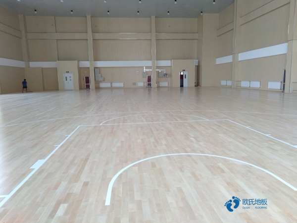 運動籃球木地板生產商2