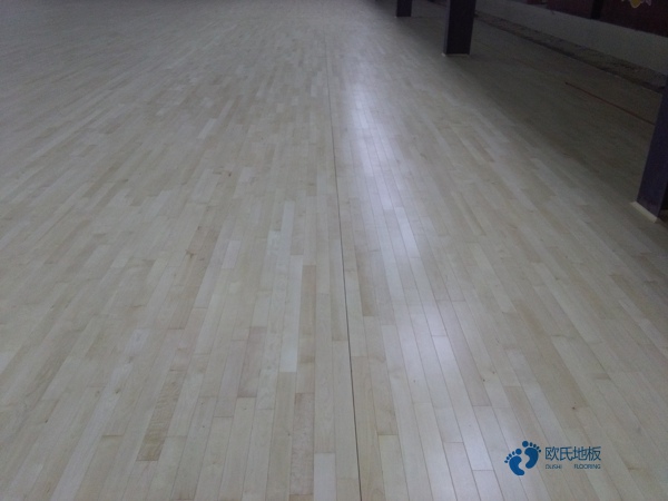 懸浮籃球運動木地板的構造