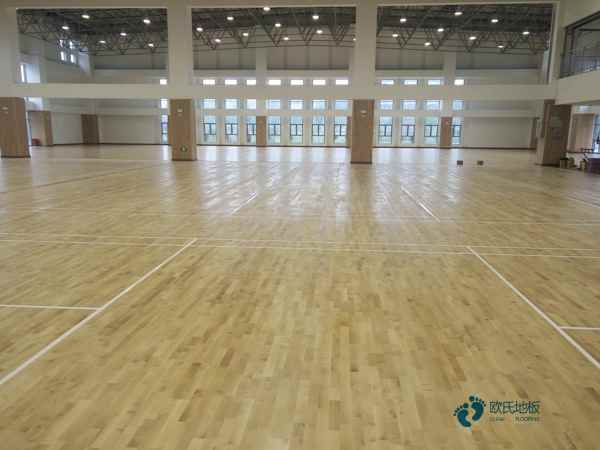 學(xué)?；@球體育地板哪里買便宜