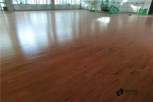 優惠的籃球體育地板特點