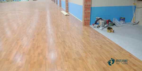 一般籃球體育地板哪個便宜