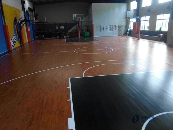 批發(fā)運(yùn)動木地板保障