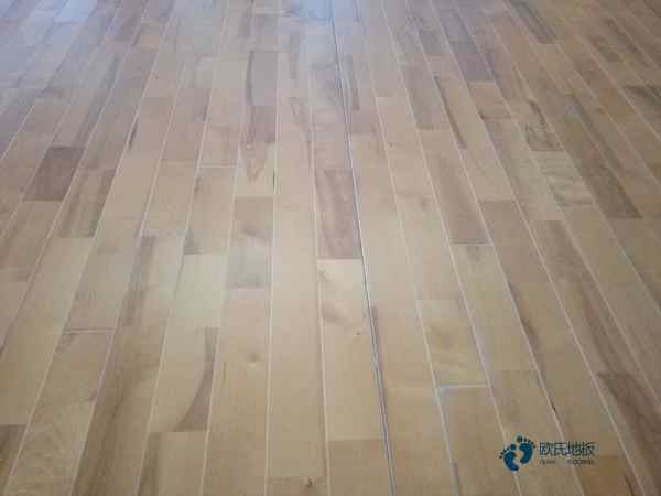 批發(fā)運(yùn)動木地板保障