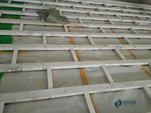 運動體育木地板每平方價格3