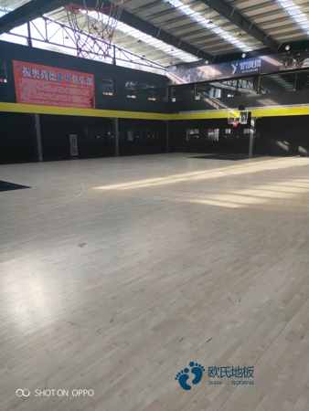用哪種籃球體育地板價(jià)格一般多少錢一平方米