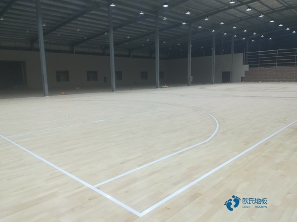 中學體育籃球木地板價格多少