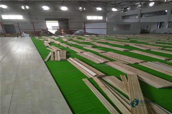 楓木體育地板一般多少錢(qián)