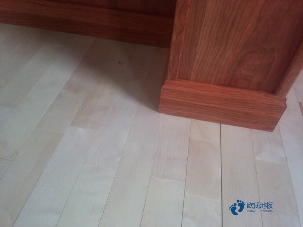 室內運動木地板用什么木好