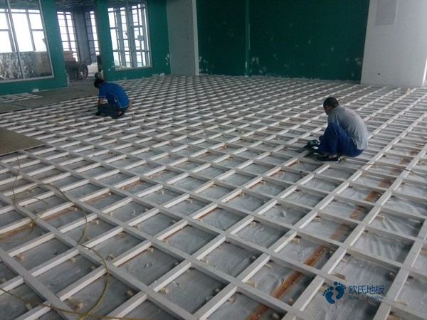 學(xué)校籃球場地地板木紋2