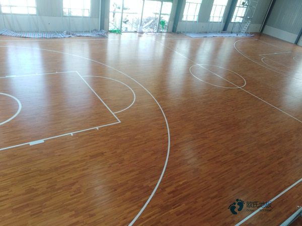 一般體育地板大概多少錢