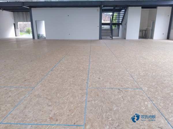 購(gòu)買(mǎi)體育場(chǎng)地板哪個(gè)牌子較環(huán)保2